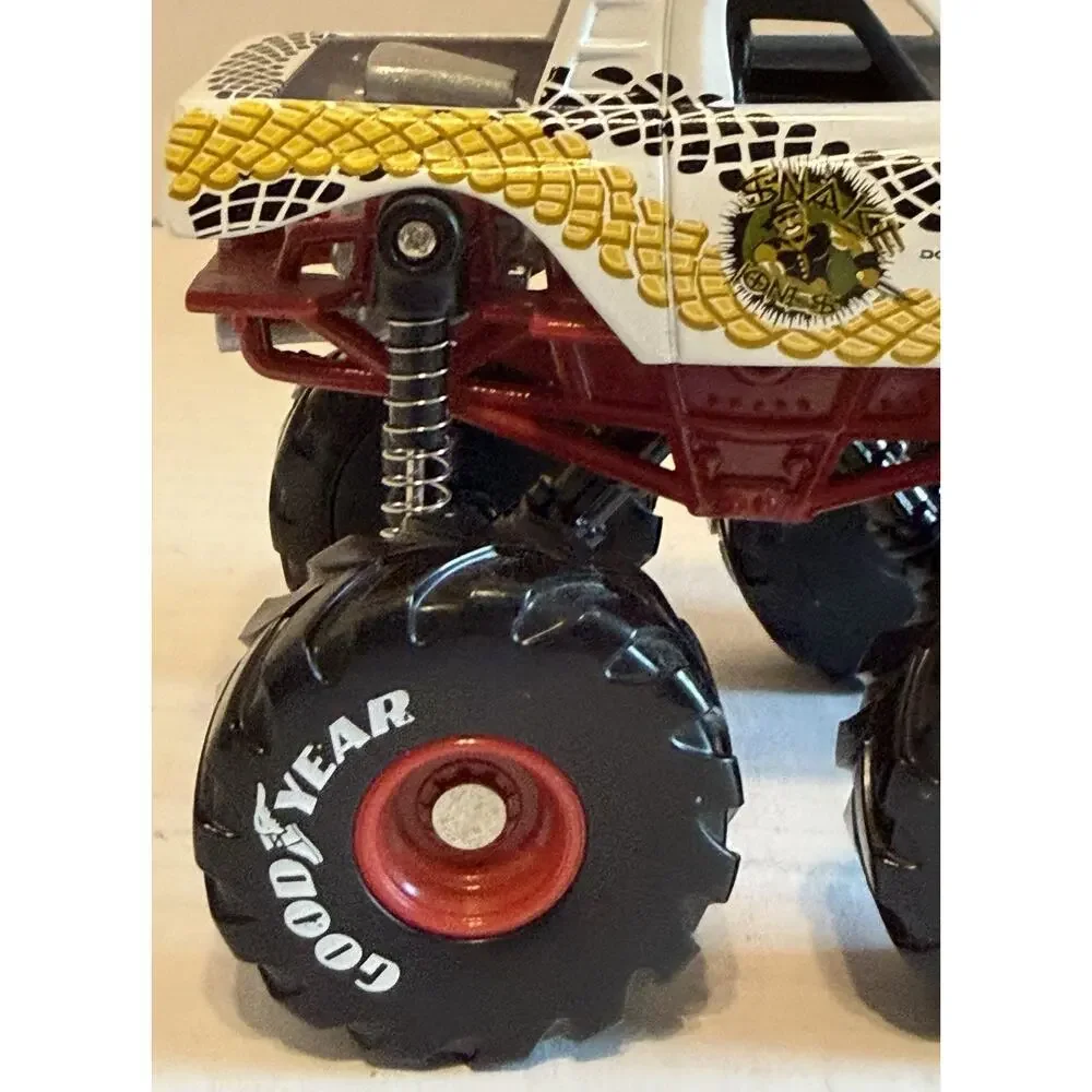 2001 SPIN MASTER METAL MAXX MEGA SHOCKS DODGE RAM Monster Truck FREE SHIPPING